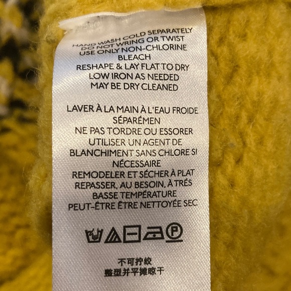 Anthropologie cute soft yellow bunny oversized XS Sweater great condition - Picture 7 of 8